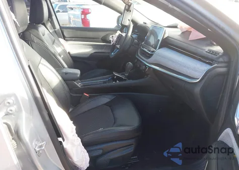 2025 Jeep Compass Latitude 4X4 z USA, uszkodzony, nr VIN 3C4NJDBN3ST529662